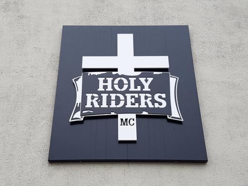 Kongsberg Tynnplate Veggskilt Holy Riders